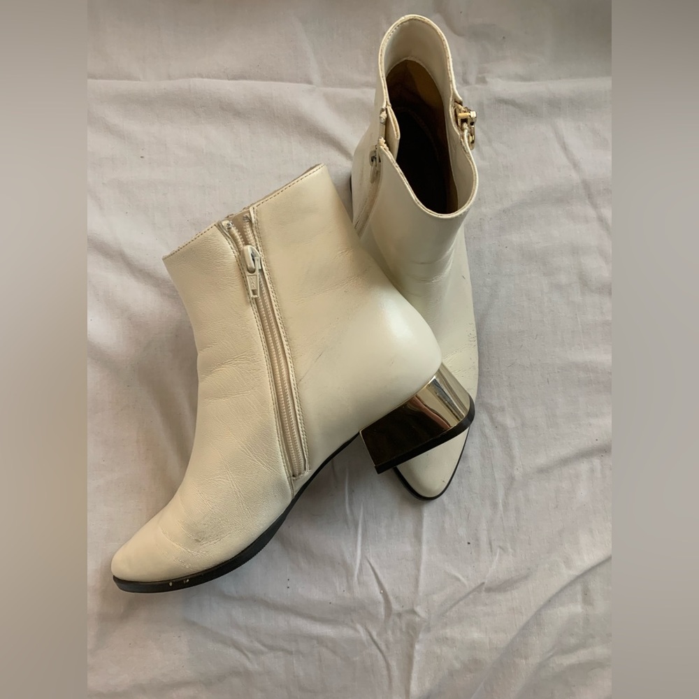 Vaneli Cream booties